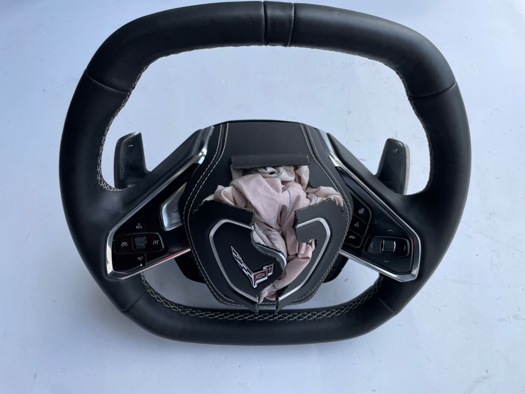 Купить Руль chevrolet corvette c8 84744383