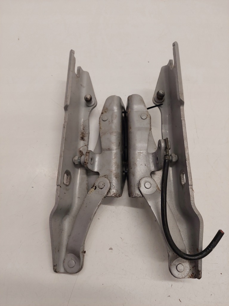 фото №1, Петлі капот bmw e60 e61 лівий правий комплект