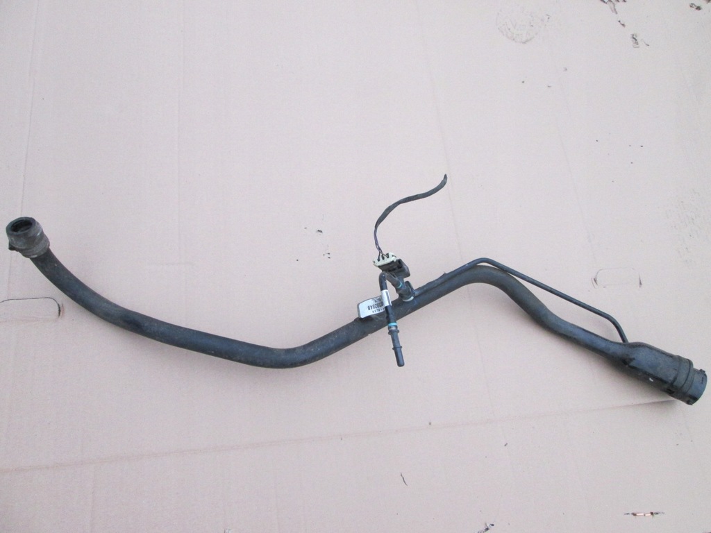 фото №9, Dodge charger 14r 3.6 заливная горловина топлива труба заливной