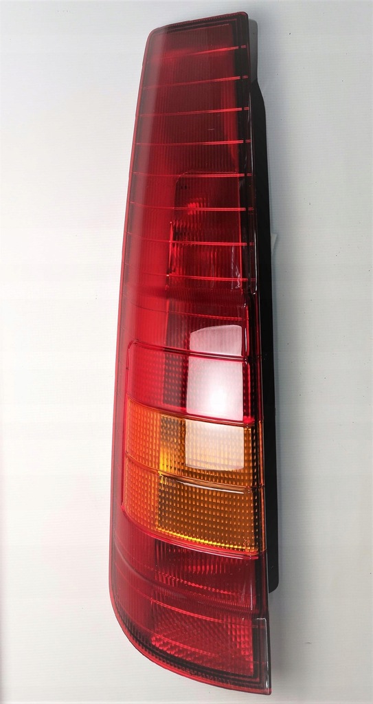 фото №1, Лампа лівий задня mitsubishi space runner ii 99-02