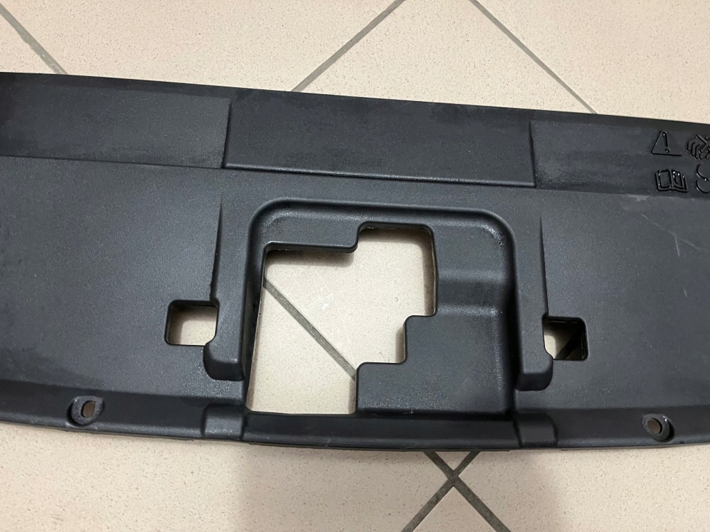 Ford mustang 17- накладка поперечина решетка верхнего перед Недорого