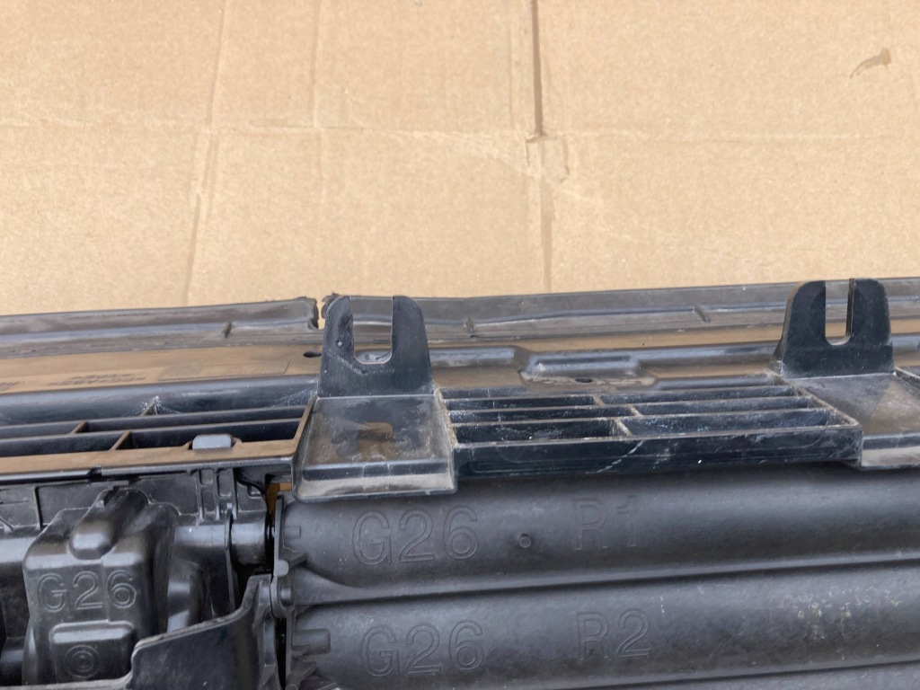 Bmw g26 шторка впуск воздуха жалюзи бампера нижняя orygi. в Украине