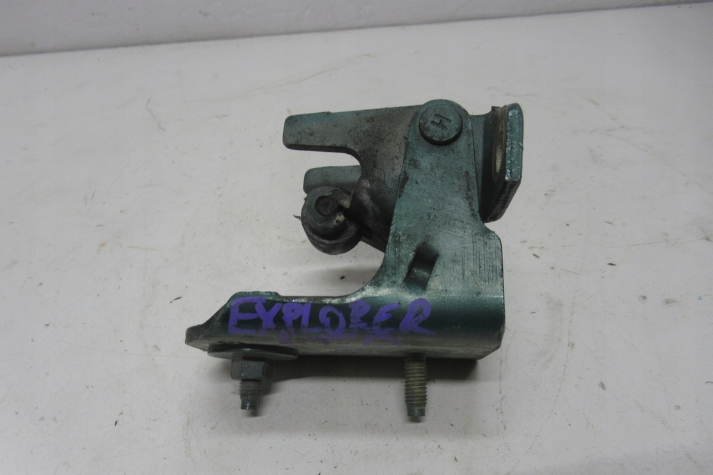 фото №1, Ford explorer 99r петля дверь левый задняя