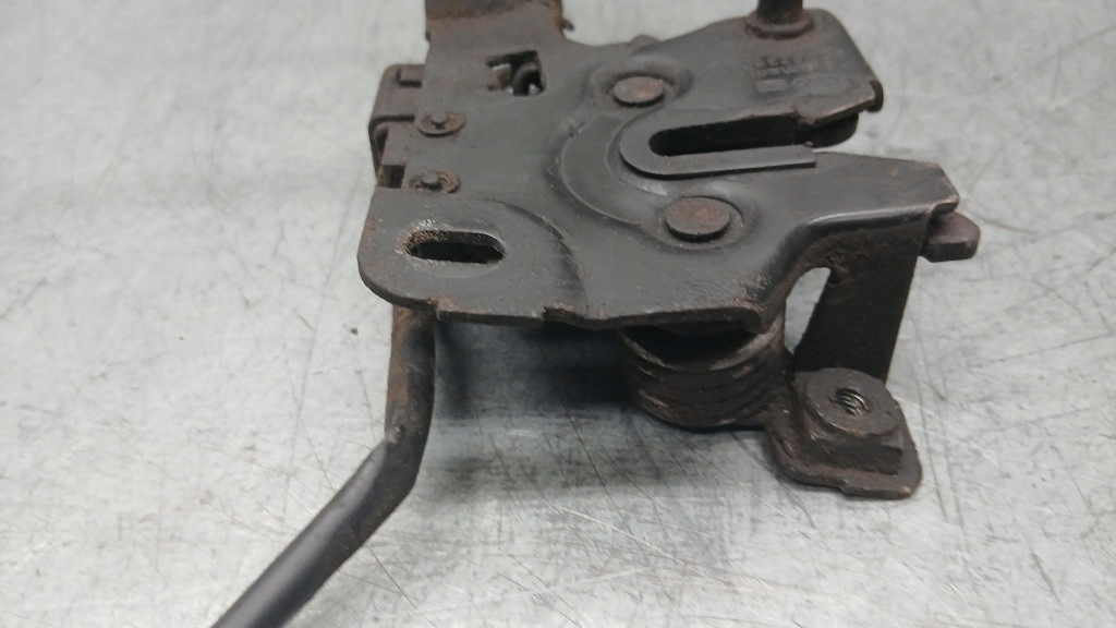 фото №5, Замок капот audi a6 c5 1.8b 97r sedan 8d0823509c