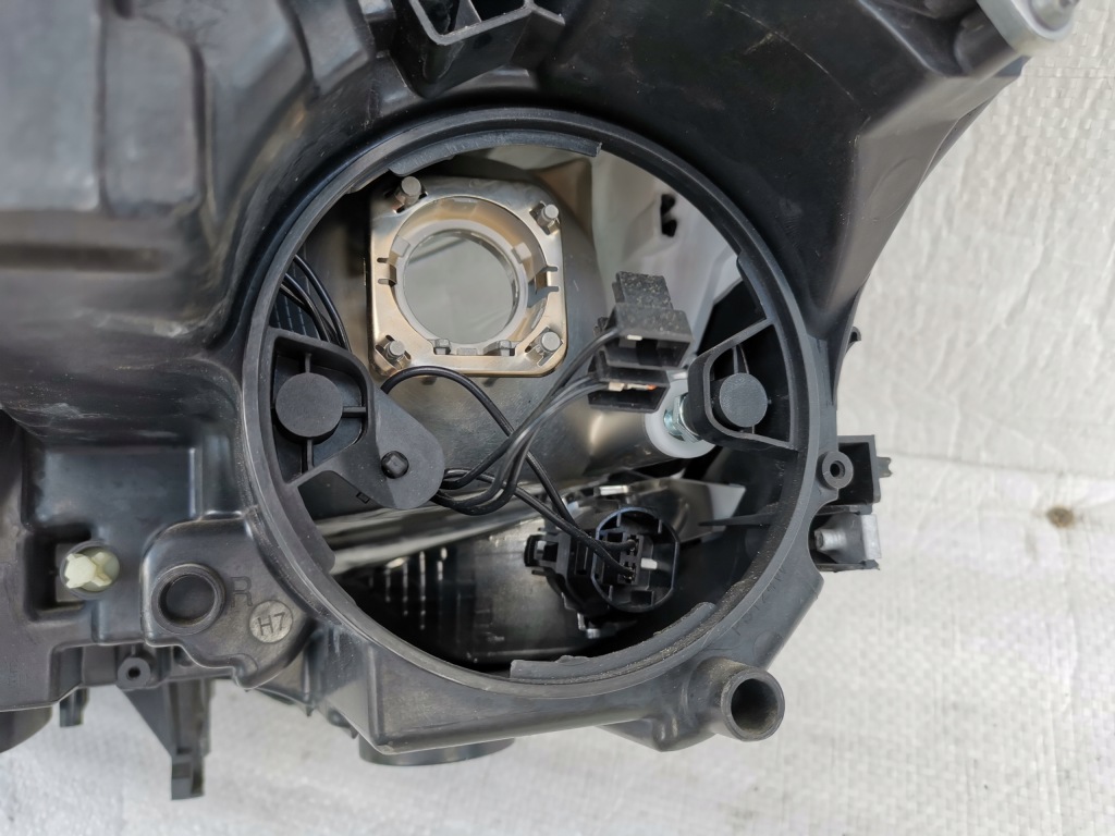 Фара перед правая  led opel crossland x 13467968 в Украине