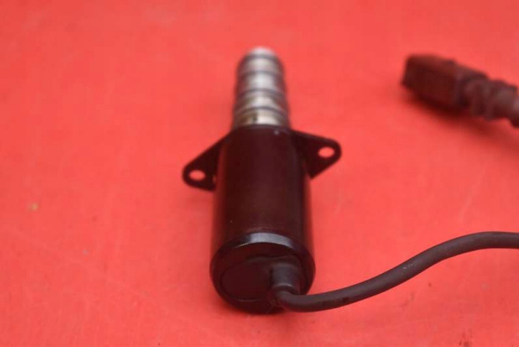 фото №7, Датчик faz розподільного валу beb 22100207 bentley continental gt 1 i 6.0 w12 560 km