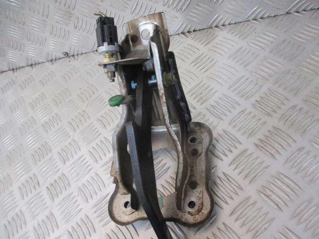 фото №3, Педаль тормоза toyota avensis t22