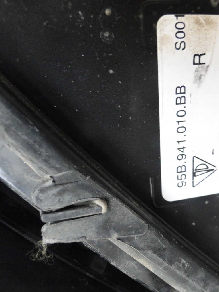 Фара перед porsche macan рестайлинг  matrix 95b 95b941009bb 95b941010bb с Разборки