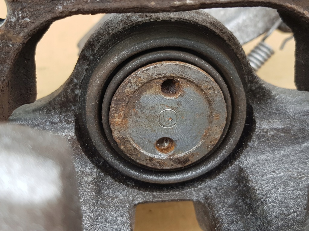 фото №14, Супорт гальмівний + скоба лівий задня / opel vectra c signum / перевірений