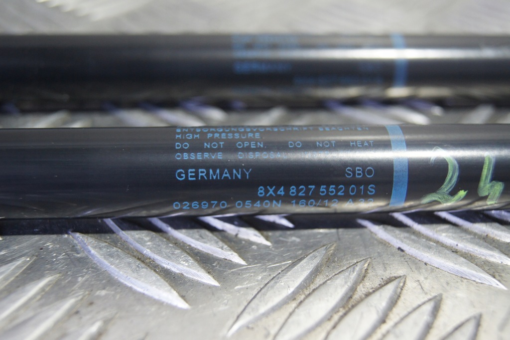 фото №6, Амортизаторы крышки багажника a1 8x 8x482755201s