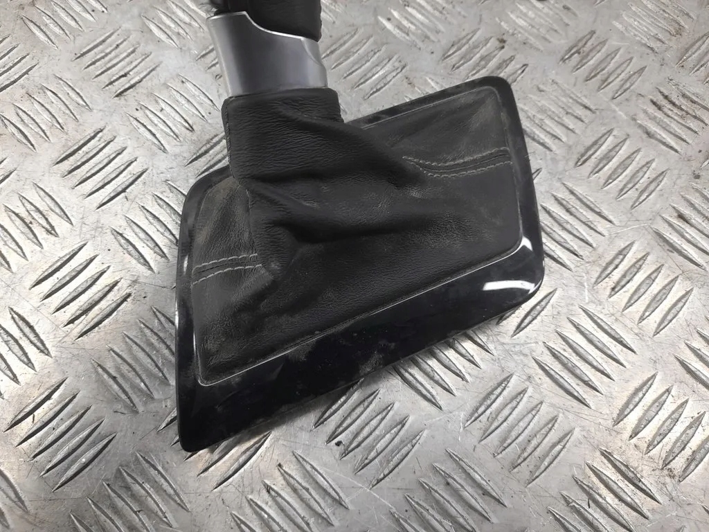 фото №8, Chevrolet corvette 22789411 середина туннели средний