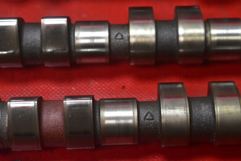 фото №10, Головка двигателя 1001837 volvo xc70 1 i 2.4t 200 km 4x4 00-05