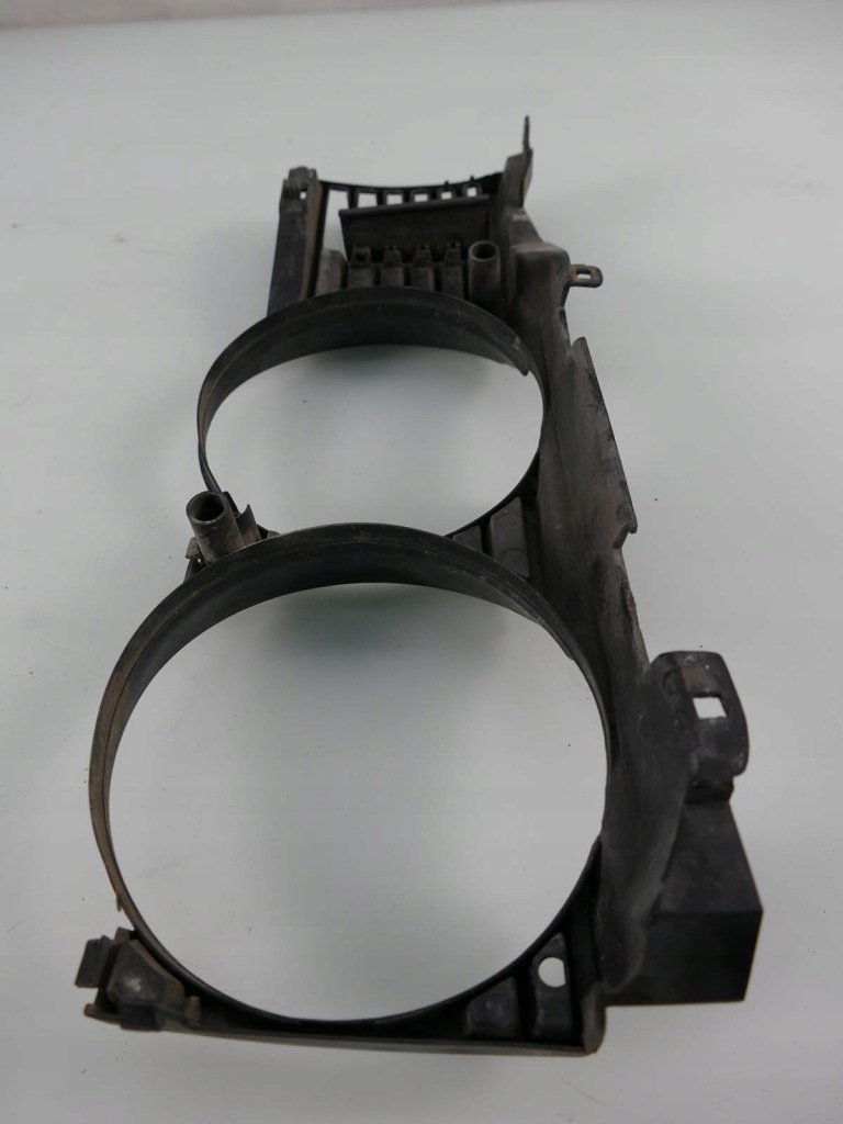 фото №7, Bmw e32 панель фары решётка радиатора защита рамка лампы правая