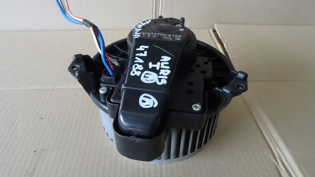 фото №9, Toyota auris i e15 воздуходувка обдув av2727008103