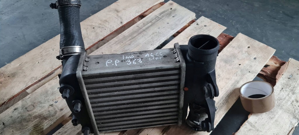 A6 c6 рестайлинг  радиатор интеркулер воздуха правая перед 3.0 tdi 4f0145806aa с Разборки