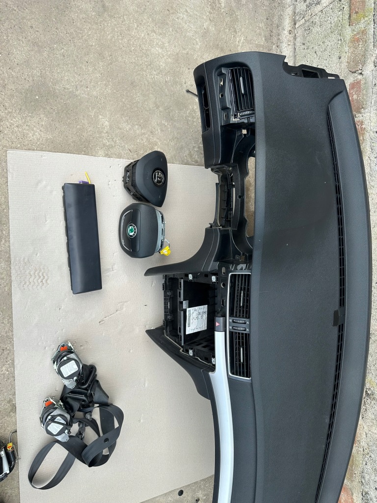 фото №11, Консоль подушка безопасности подушки безопасности ремни skoda superb ii oryg