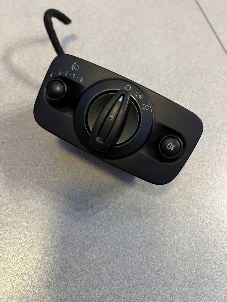 фото №1, Ford fiesta mk7 - выключатель света europa ładany