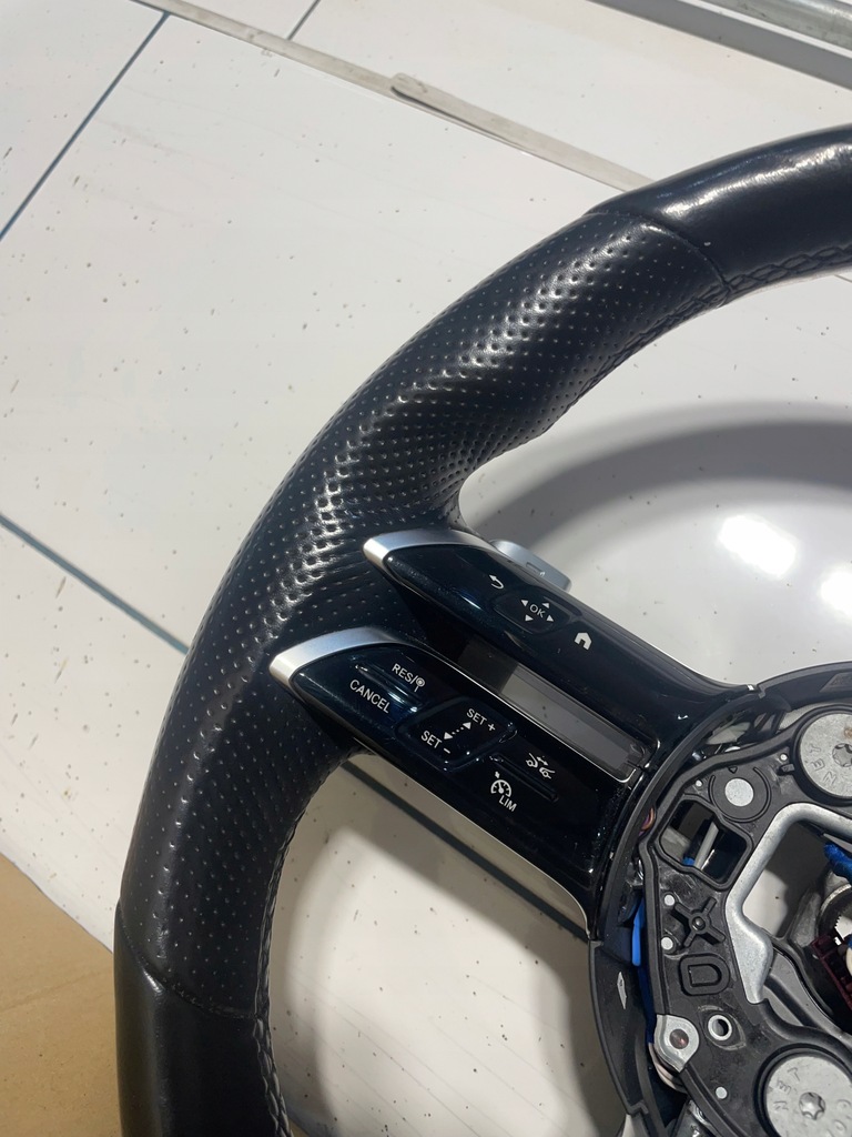 фото №7, Mercedes w223 w206 w214 w213 lift воздуховод amg кожа лепестки переключения a0004606912