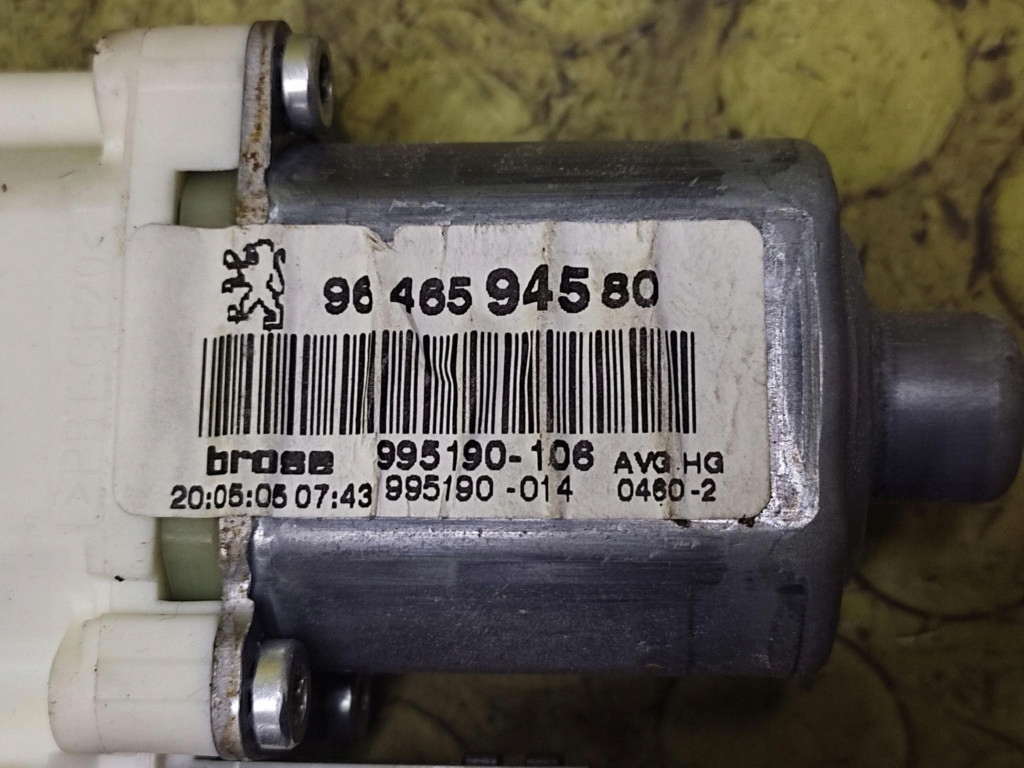 Peugeot 407 sw моторчик стекло левый перед 9646594580 Недорого