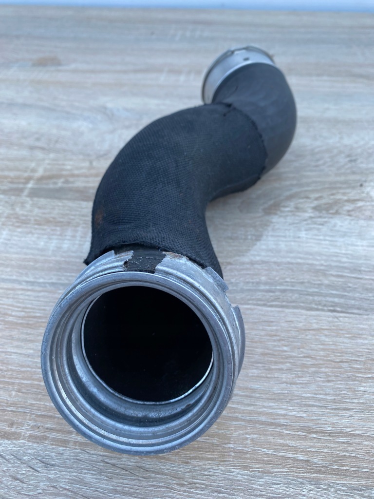 Купить Труба пабтрубок  шланг воздуха интеркулер bmw x5 f15 x6 f16 3.0 d - 7823237