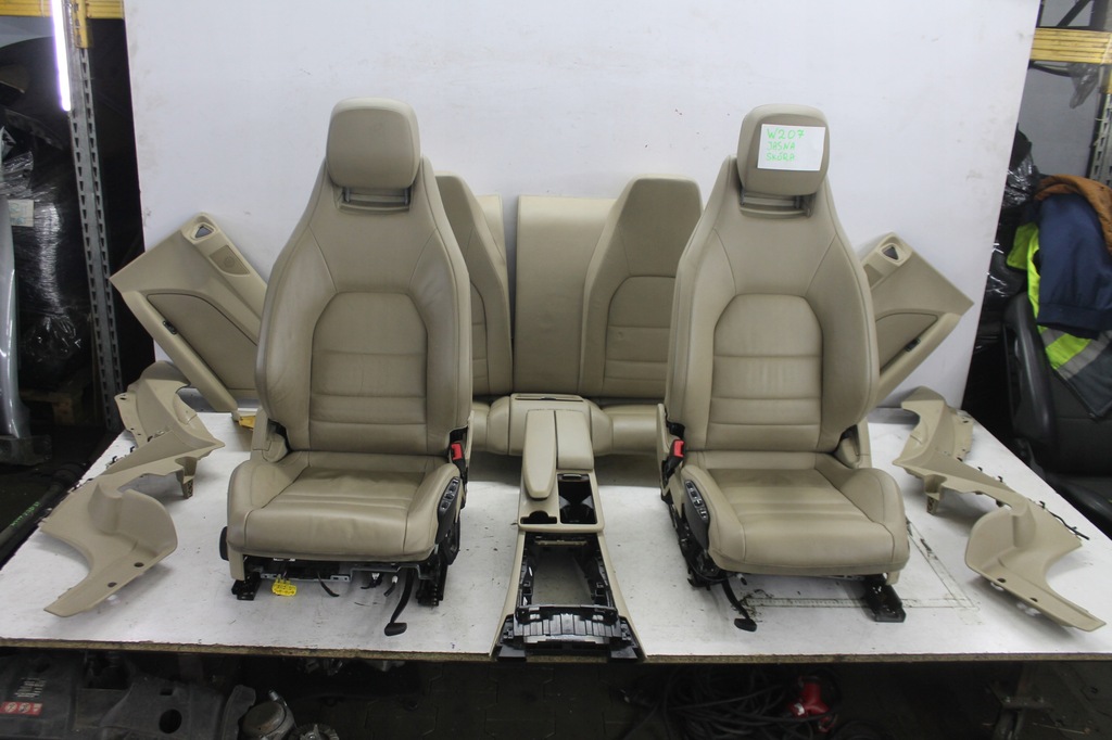 фото №1, Сидіння заднє сидіння комплект e-klasa w207 шкіра 09-17