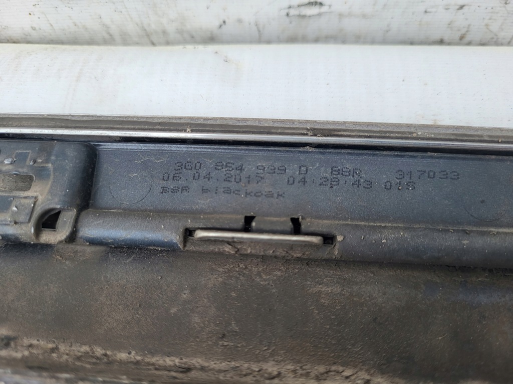 фото №11, Молдинг двері лівий перед vw passat b8 3g0854939