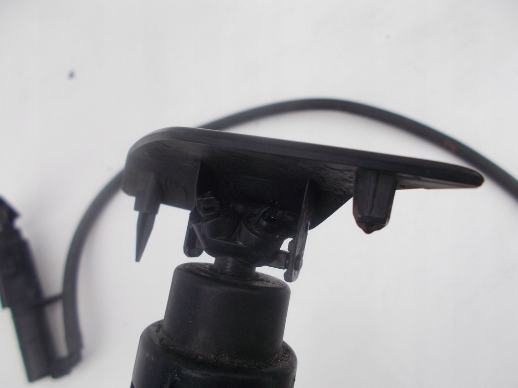 фото №10, Заглушка распылителя лампы передней омыватель левый правый vw golf vi