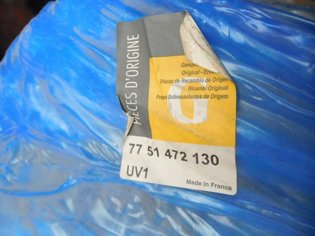 Капот renault scenic 1 рестайлинг  оригинальный номер 7751472130 Оригинал