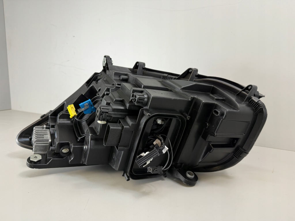 Mercedes amg gt w190 190 рестайлинг  black лампа передняя правая full led в Украине