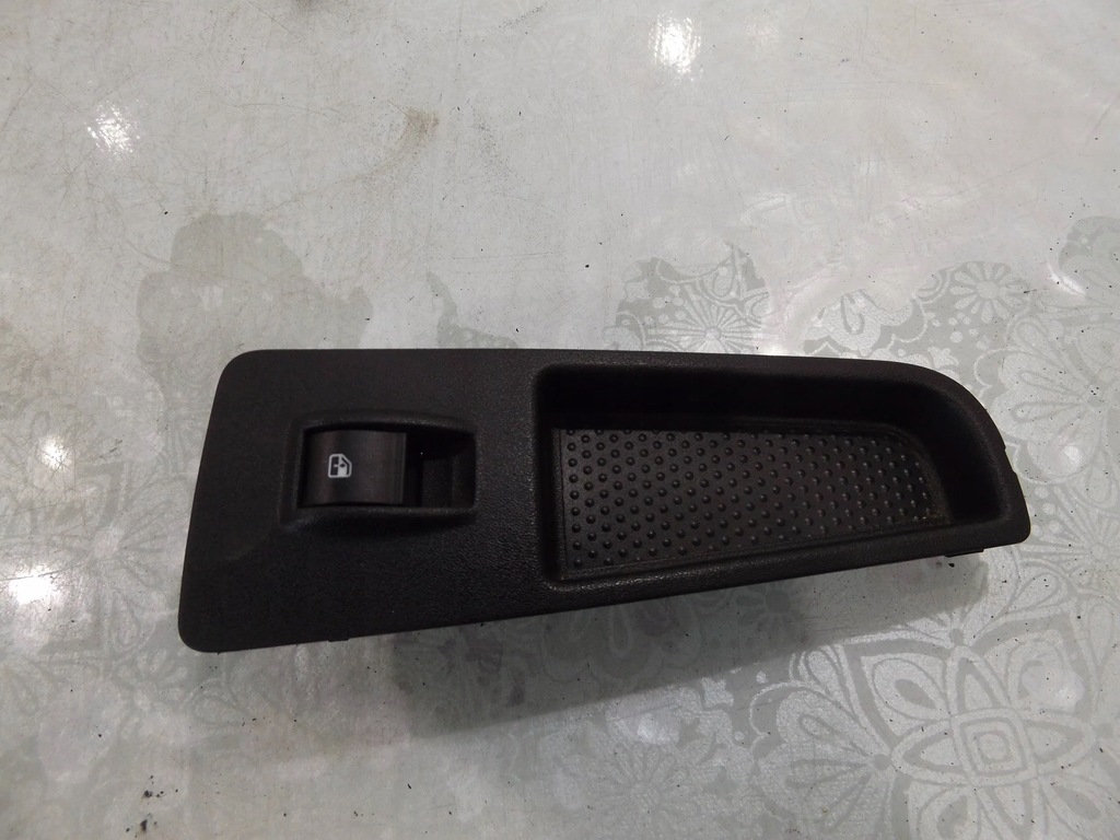 фото №1, Delta iii переключатель окон левый задняя