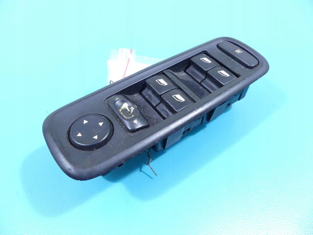 Купити Перемикач вікон citroen c8 14996390xt eu