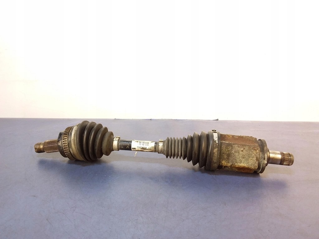 фото №1, Bmw 3 e90 e91 2.0d приводной вал перед левая xdrive