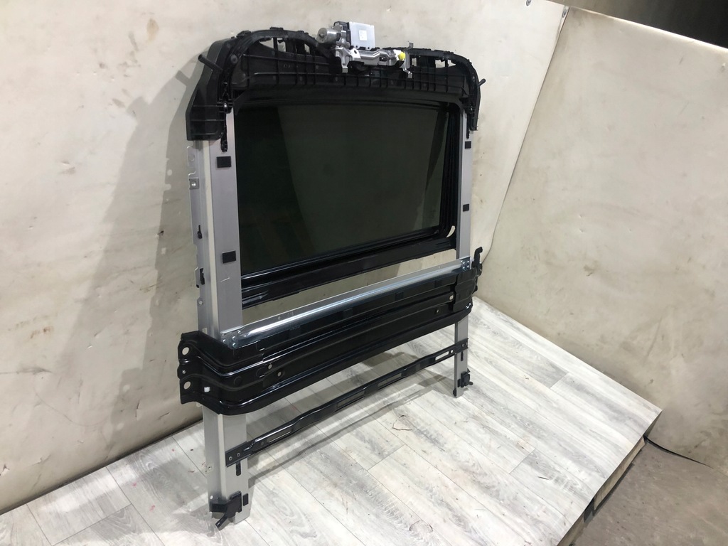 фото №7, Lexus es viii 2020 300h люк