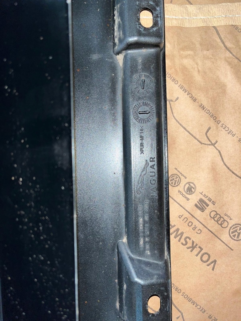 фото №4, Jaguar xj r sport 351 lift молдинг порог правая orginał ew9m f10608 aaw