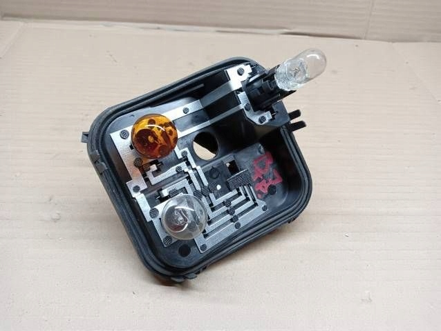 фото №1, Вкладыш цоколь лампы vw passat b7 правая vw passat b7 3c , 2011 - 2015