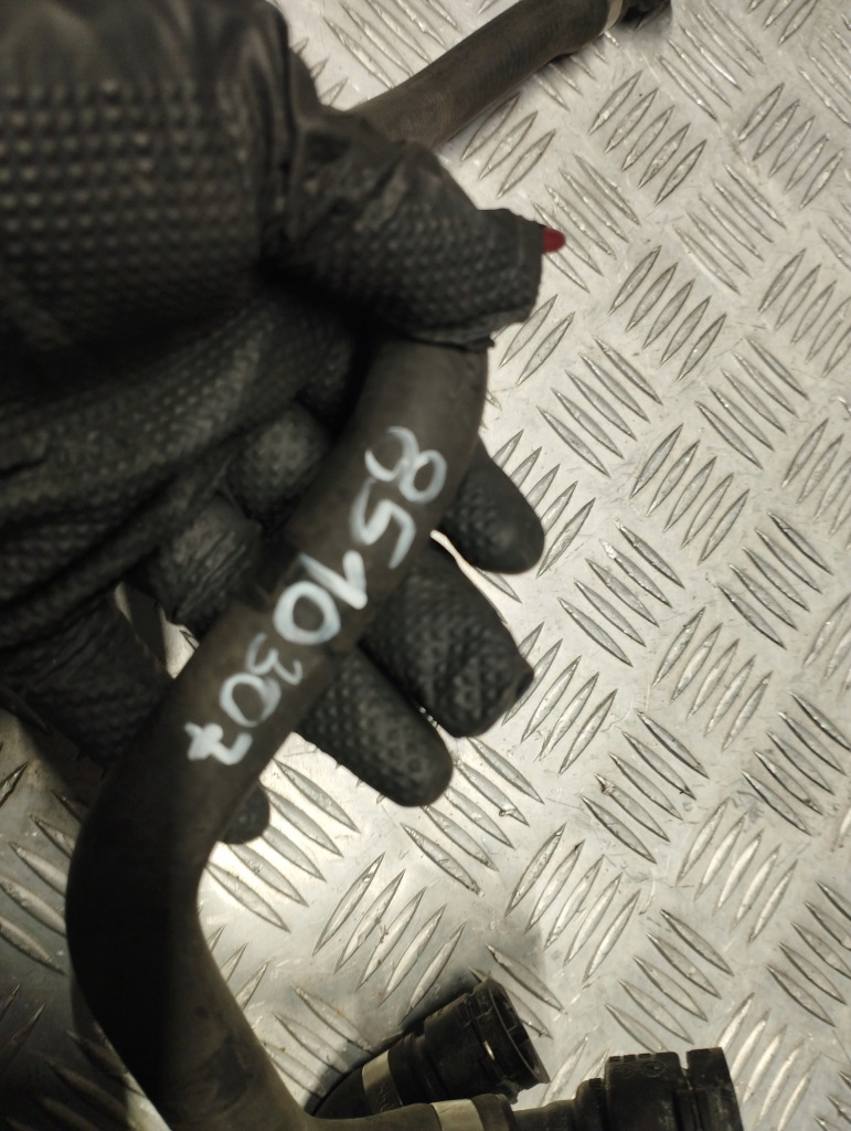 Bmw f20 f21 f22 f30 f31 труба патрубок шланг води 8510307 Ціна