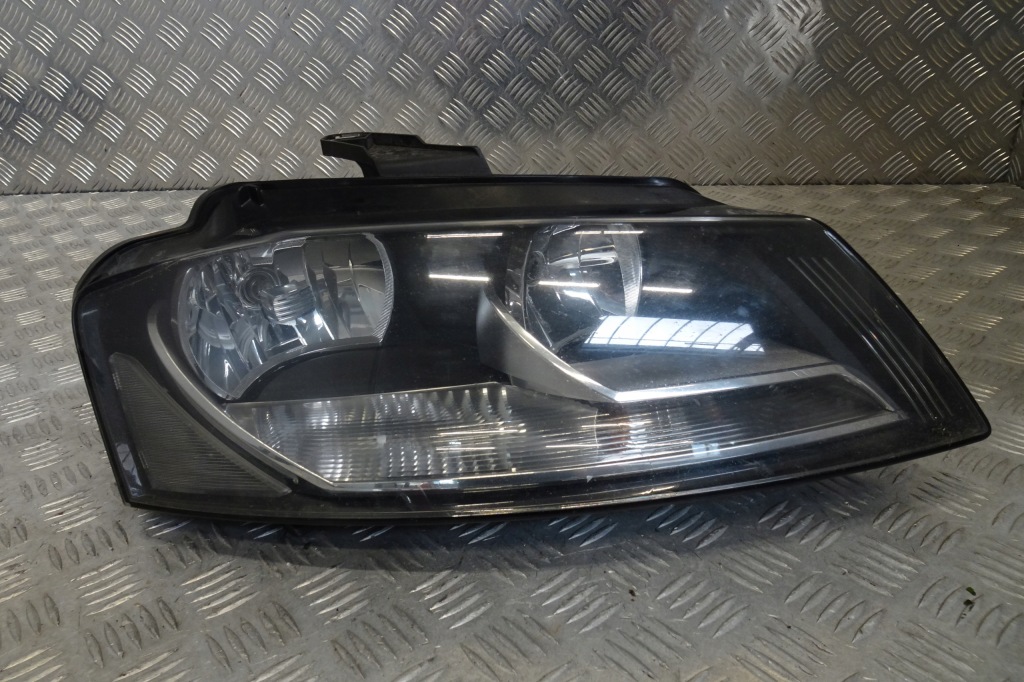 фото №1, Audi a3 8p lift - лампа права 8p0941094bc