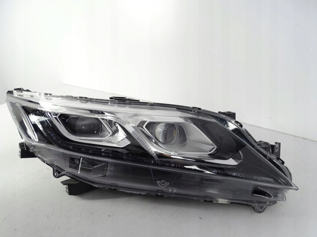 фото №2, Лампа перед передняя правая eclipse cross full led