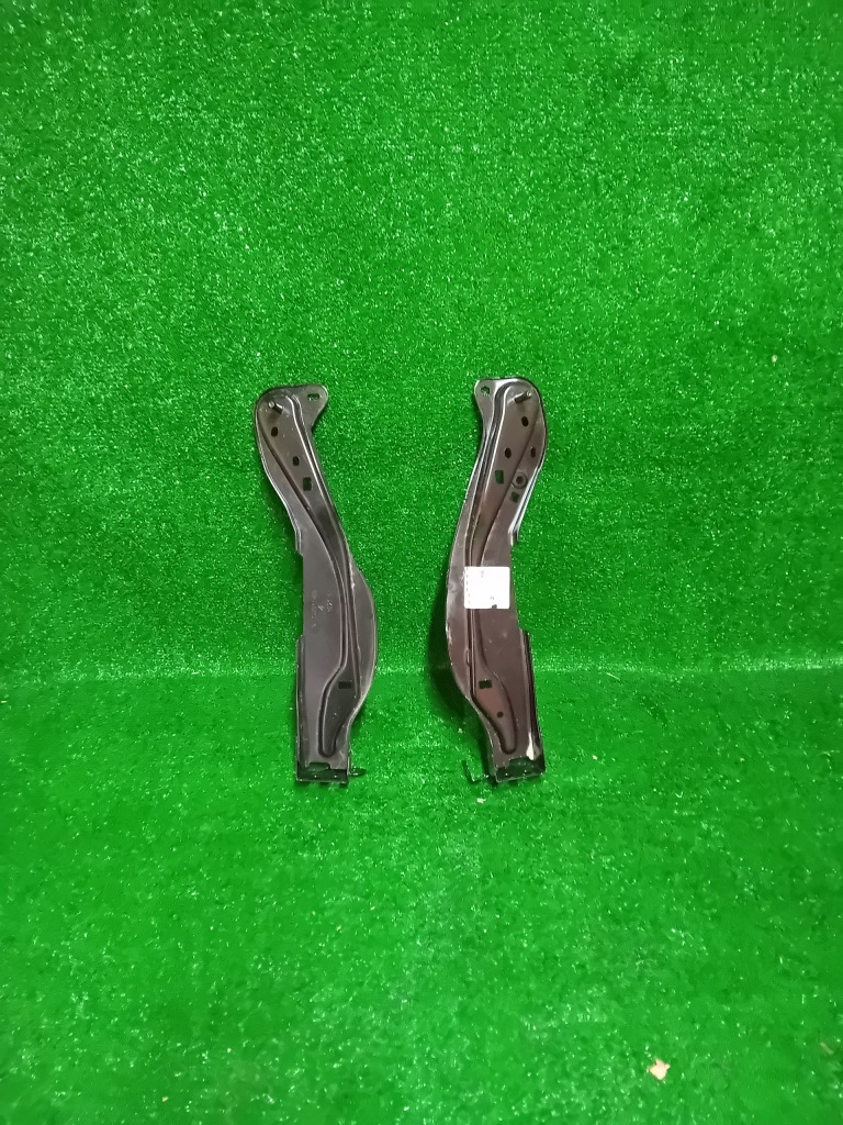 фото №1, Кронштейн радиатора opel crossland оригинальный номер 39054945 39054943 комплект