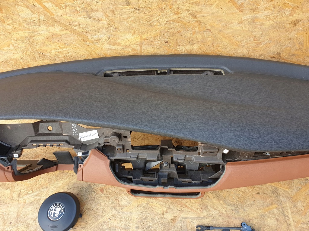 фото №6, Alfa romeo giulia приборная панель подушки безопасности ремни оригинал