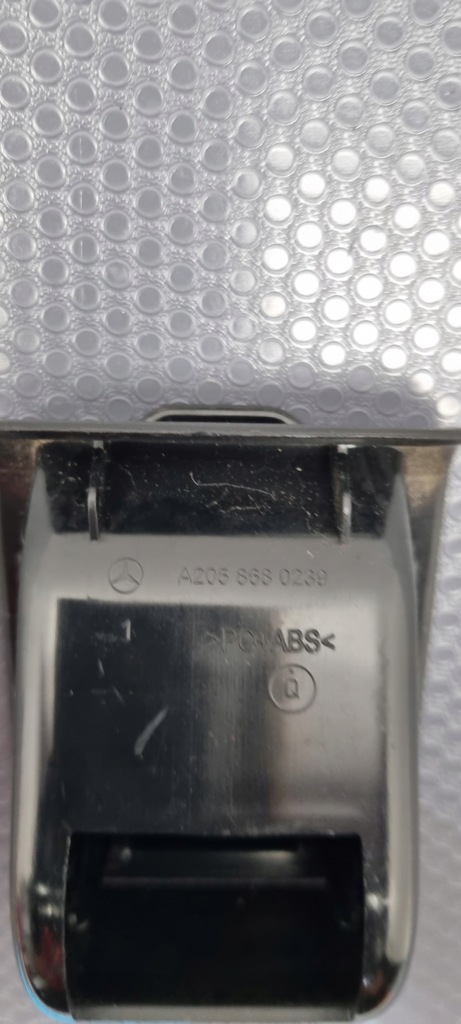 фото №7, Mercedes w205 заглушка isofix a2058680239