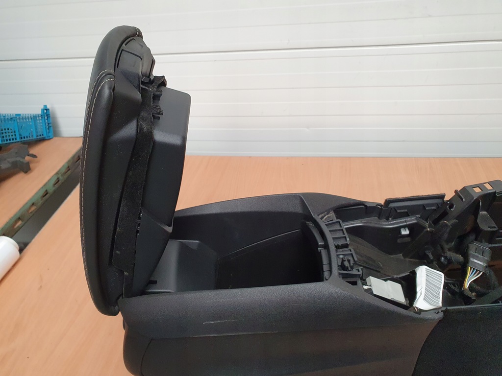 фото №8, Туннель средний подлокотник citroen ds5