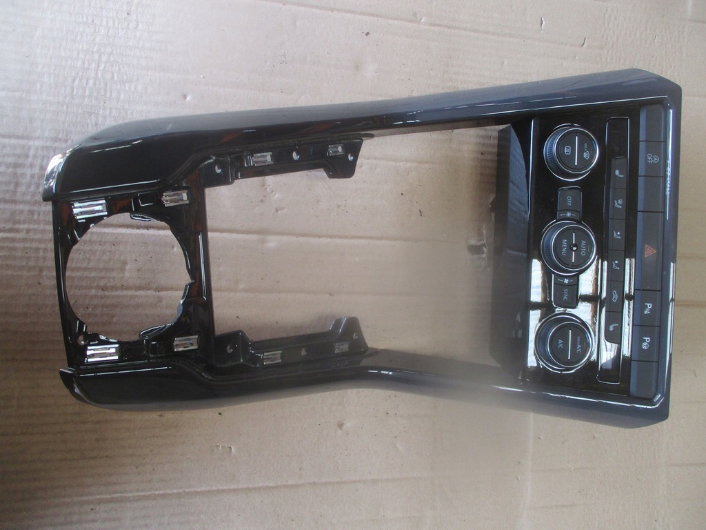 фото №1, Панель кондиционера рамка 5g0907044da vw t-roc