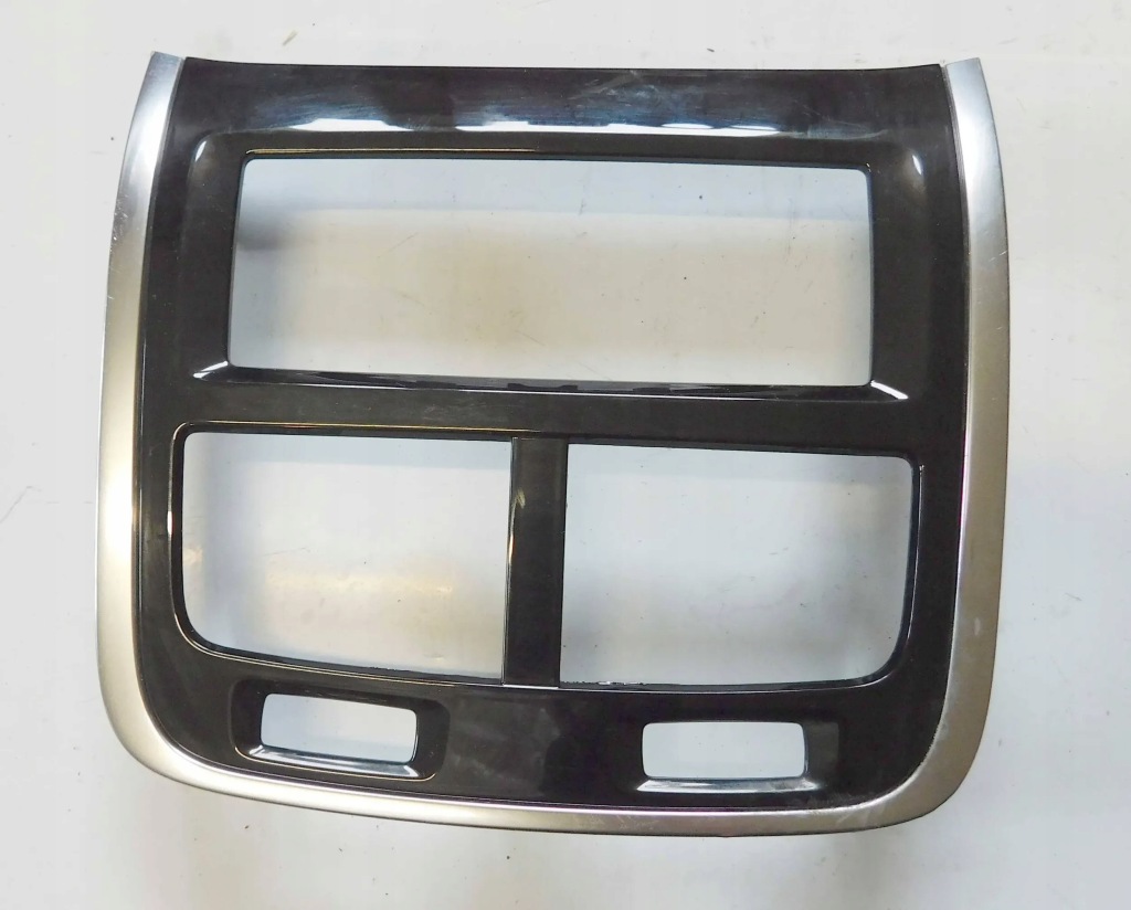 фото №1, Volvo xc90 ii 21r рамка защита консоли обдув 31403211