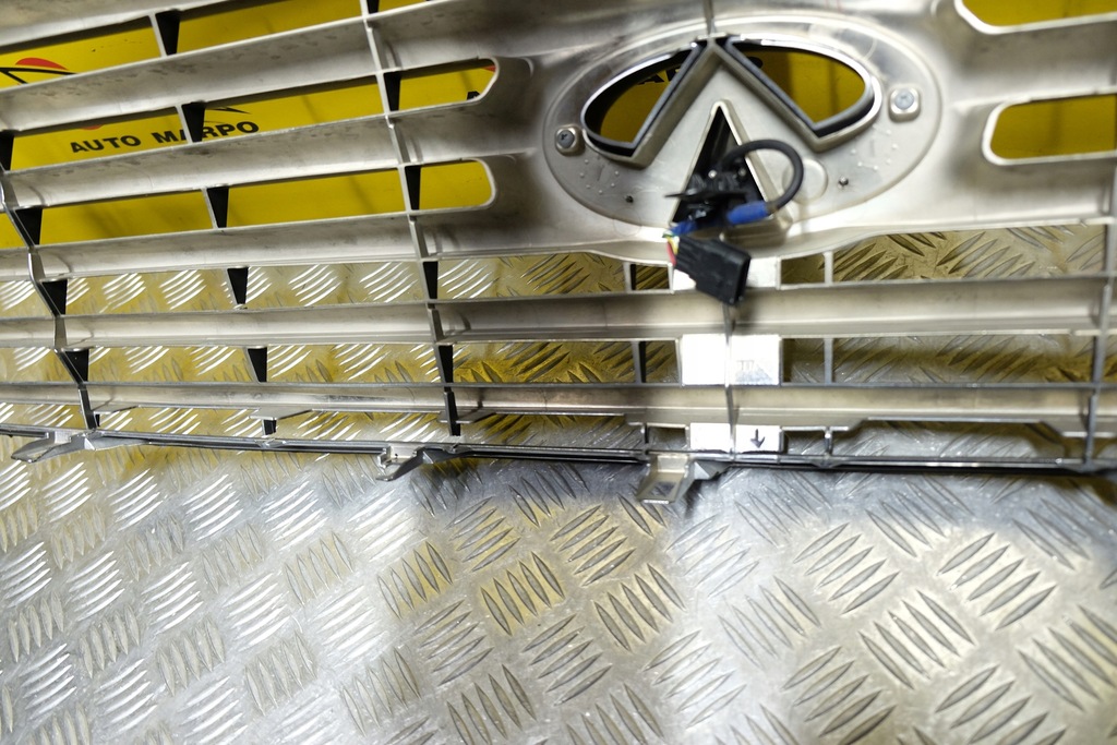 фото №12, Infiniti qx56 qx80 2011- решётка радиатора решётка радиатора камера usa
