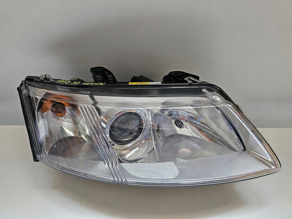 фото №1, Лампа права передня saab 9-3 93 ксенон