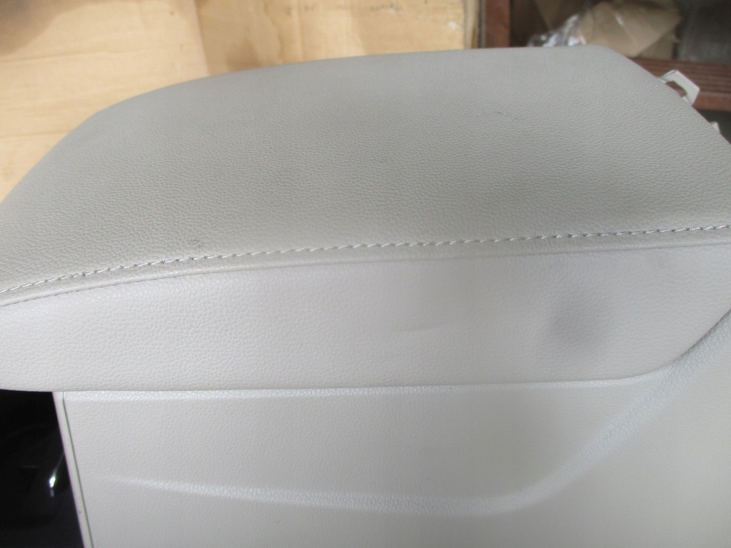 фото №6, Туннель средний подлокотник vw golf sportsvan кожа