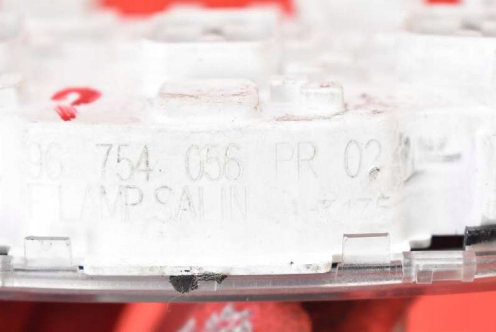 фото №8, Лампа освещение салона перед 96754056 peugeot 208 1 i lift 15-19