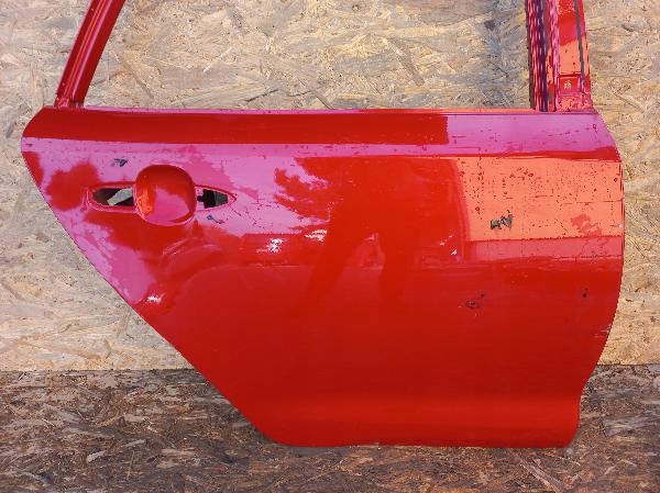 фото №9, Toyota corolla kombi e21 двері задні задня праве