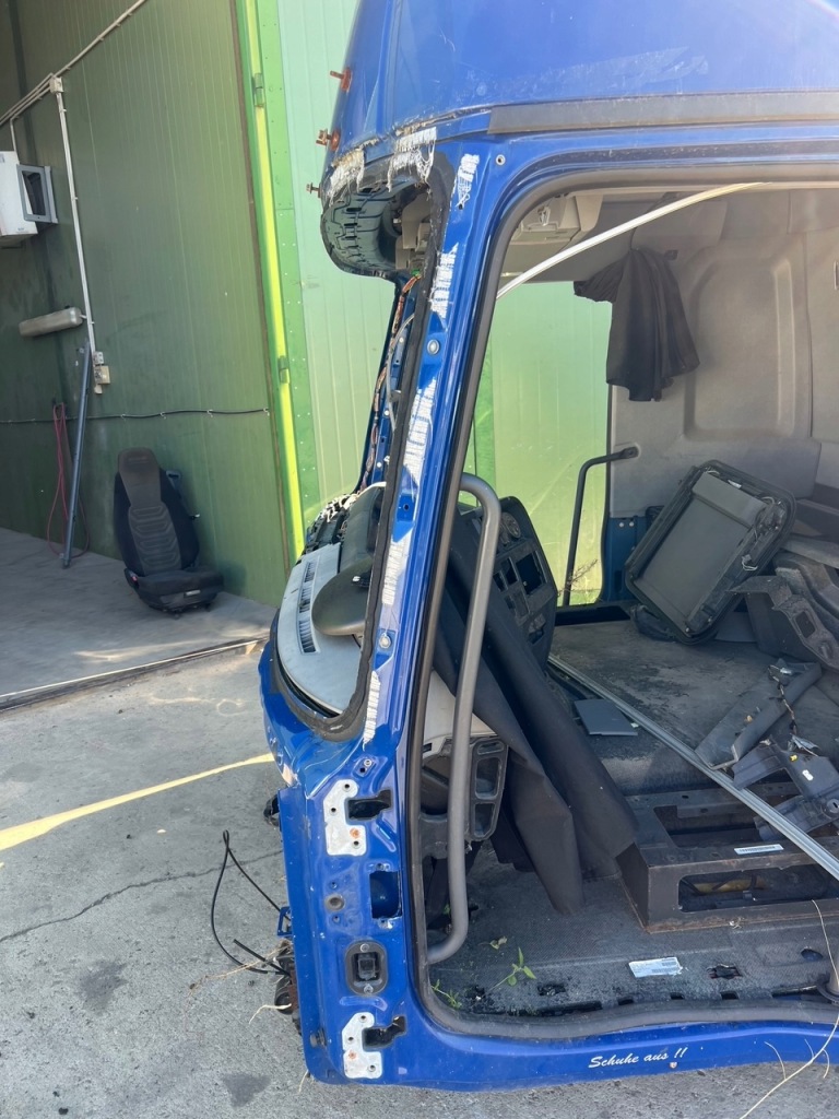 фото №4, Renault gama range обшивка кабіни чверть кабіна